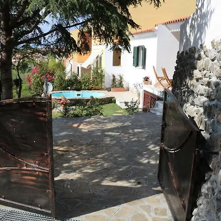 Apple Little Paradise Holiday home